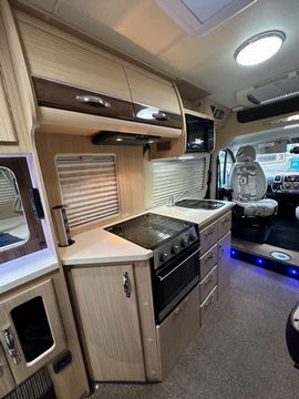 Auto Sleeper KINGHAM Campervan (2015) - Picture 8