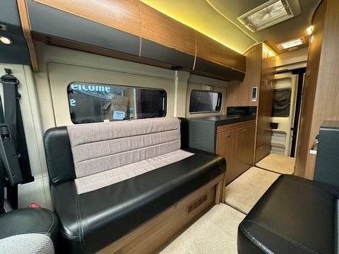 Auto Trail V-LINE 600 Motorhome (2013) - Picture 8