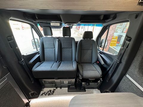 Mercedes-Benz  Campervan (2020) - Picture 10