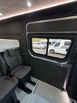 Mercedes-Benz  Campervan (2020) - Picture 12