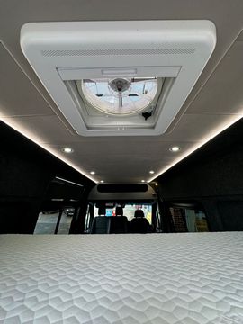 Mercedes-Benz  Campervan (2020) - Picture 16