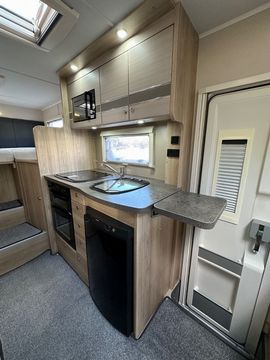 Elddis AUTOQUEST 194 Motorhome (2019) - Picture 8