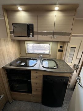 Elddis AUTOQUEST 194 Motorhome (2019) - Picture 9